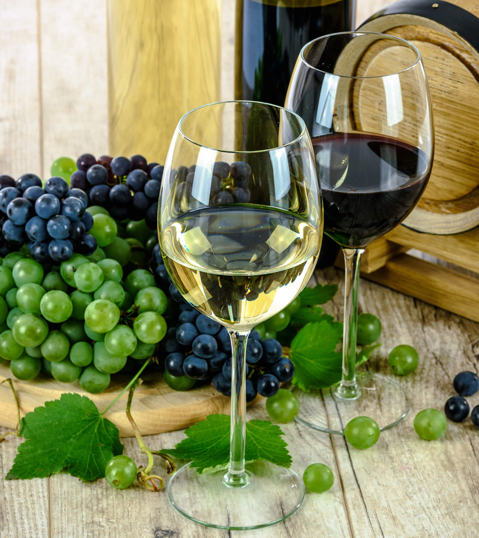 Direct-Wines-Wine and Grapes